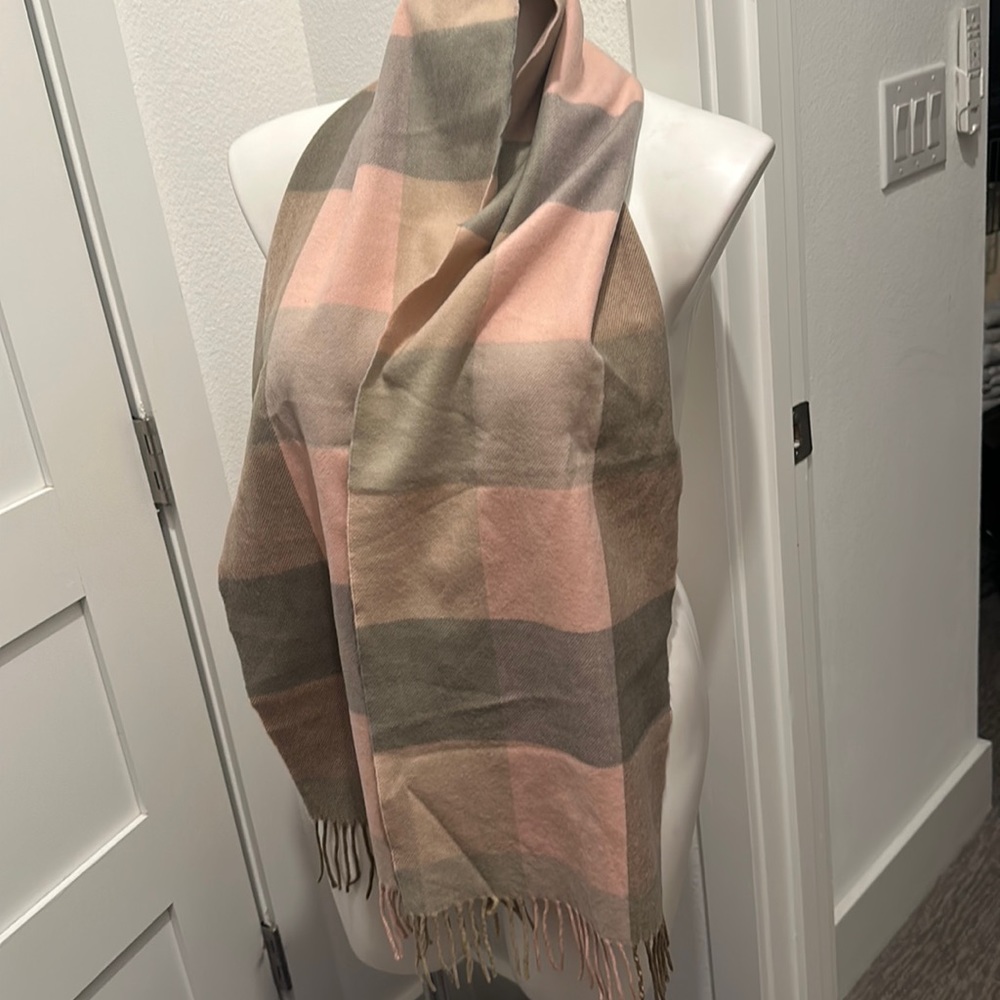 Soft Plaid Scarf with Fringe🧣Size ~12*~64